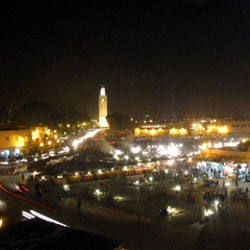 Marrakech et sa place Jamaâ El-Fna en photos à Saint-Victoire-sur-Loire 