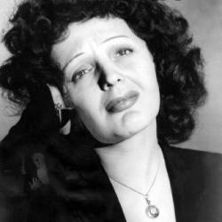 Une comédie musicale retraçant la vie de Piaf...