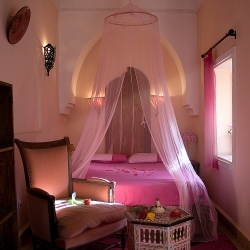 RIAD  LEILA